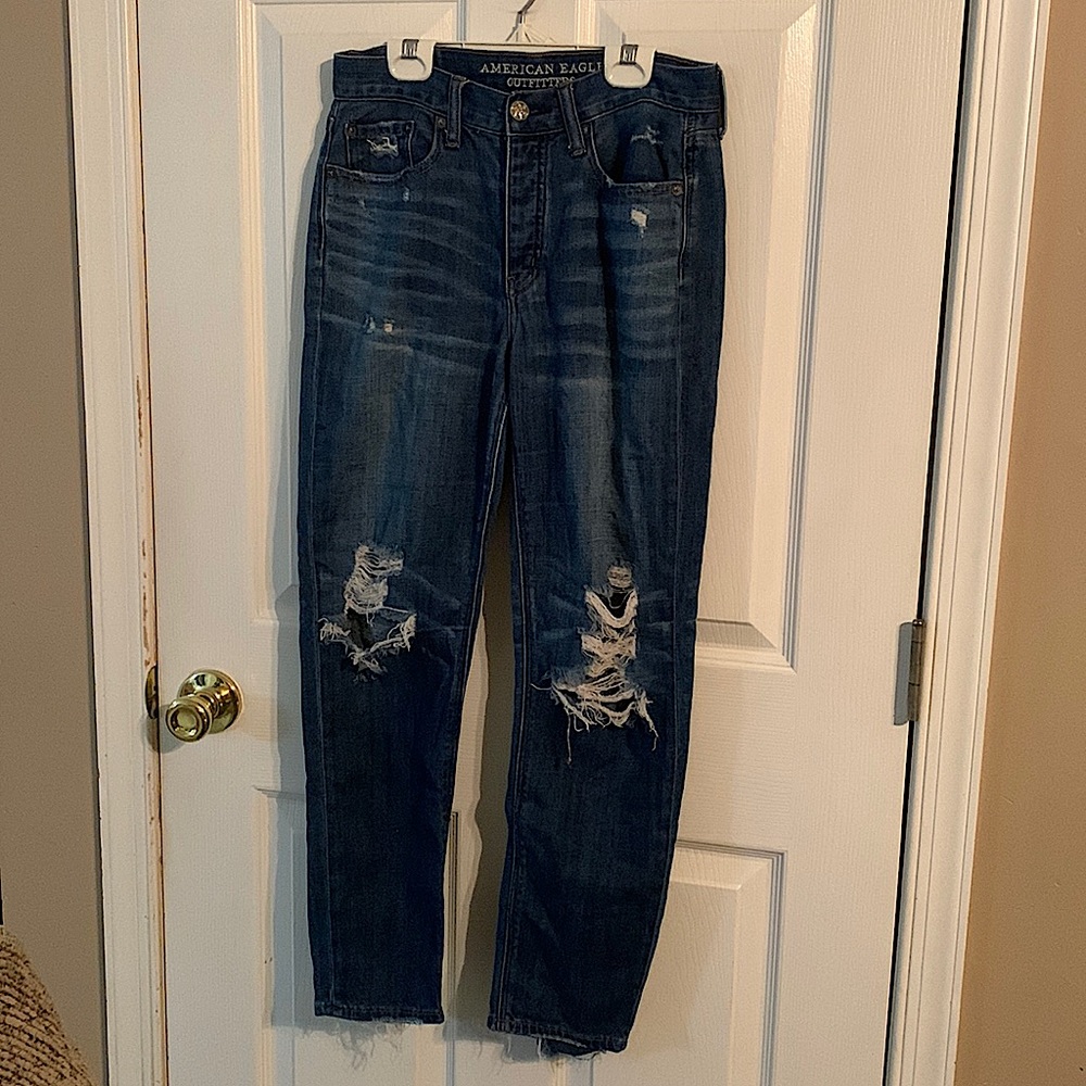 American Eagle distressed blue jeans. Size 4.